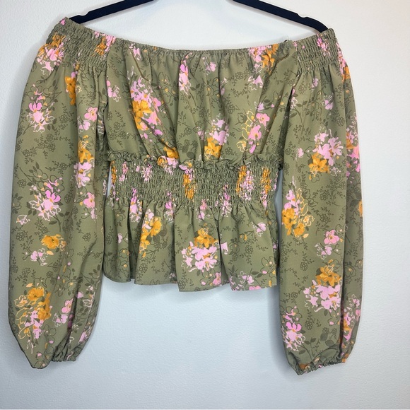 NWT! WAYF Off-the-Shoulder Floral Print Long Sleeve Smocked Crop Top SIZE S - Picture 2 of 6